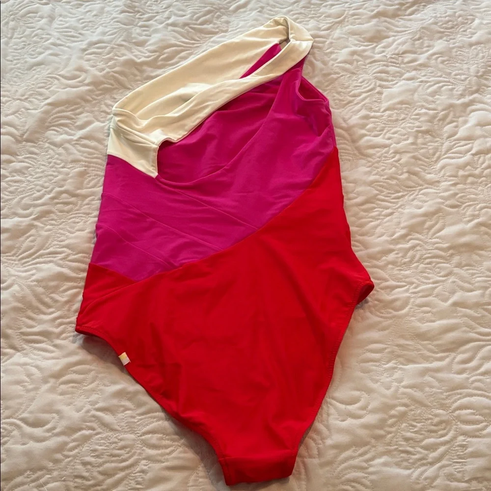 Summersalt sidestroke. Size 10. - Picture 3 of 5